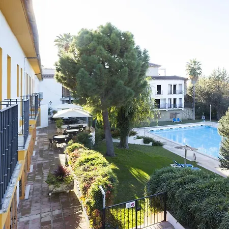 Tugasa El Almendral מלון 2*