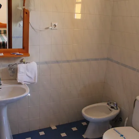 מלון Tugasa El Almendral